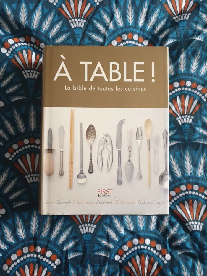 Livre " à table!"