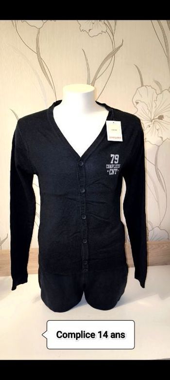 Gilet léger Complice 12/14 ans  Neuf Étiquette 14 ans mais je trouve que ça taille petit