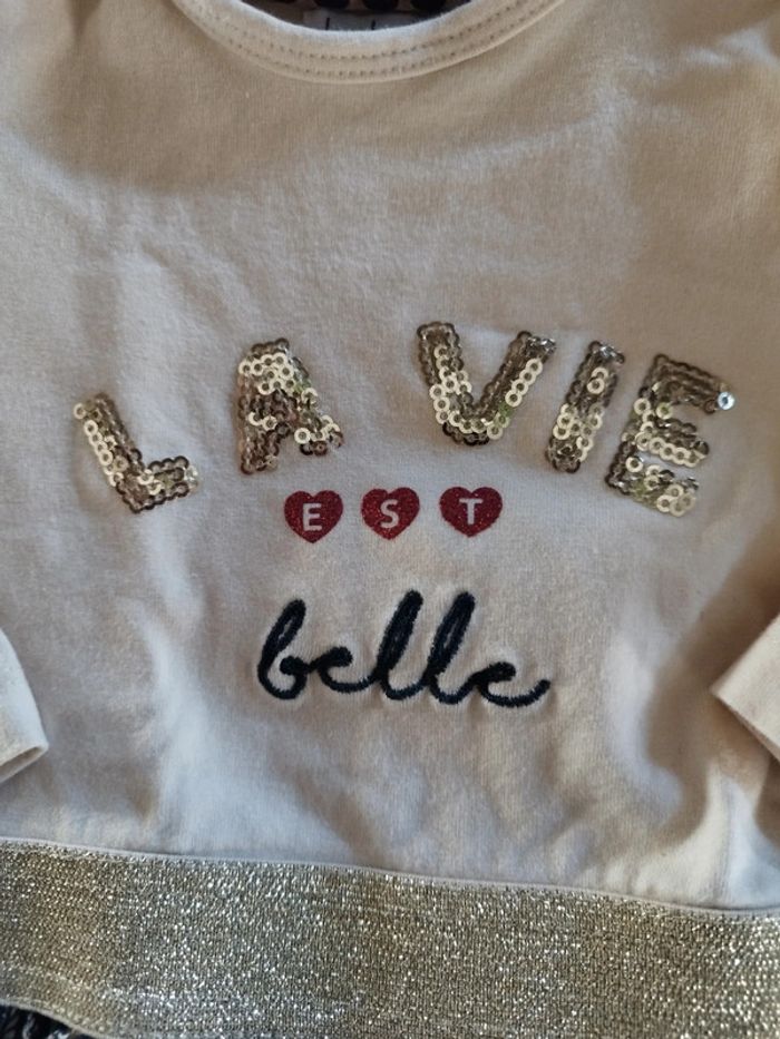 Ensemble "la vie est belle" 1 mois - photo numéro 2