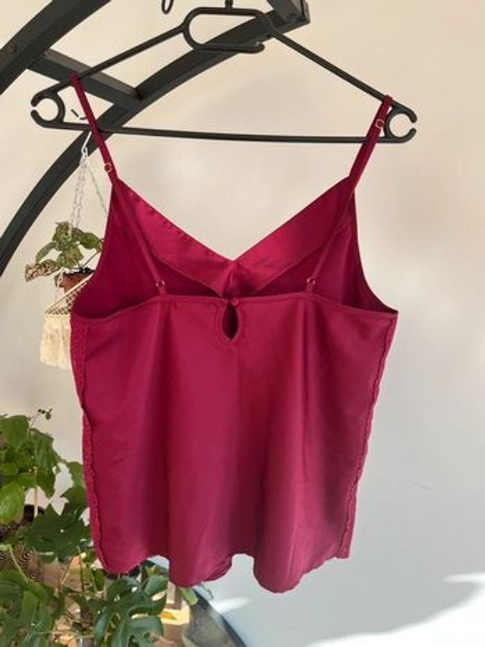 Haut Rouge gorge 🍒 t38 - photo numéro 5