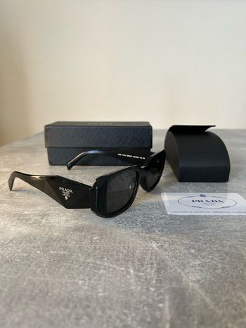 Lunettes de soleil Prada  noir PR 17WS femme