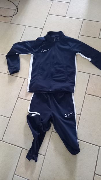 Ensemble nike