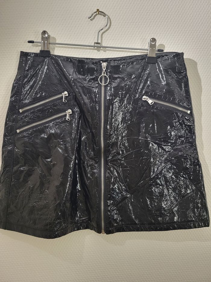 Jupe noire effet vinyl