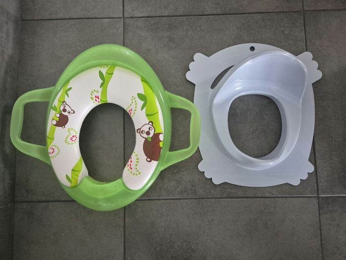 Lot de deux réducteurs pour toilettes