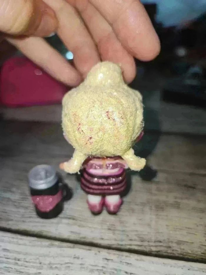 đL.O.L Surprise Doll Pink Baby Glitter SĂ©rie 2 - photo numĂ©ro 13