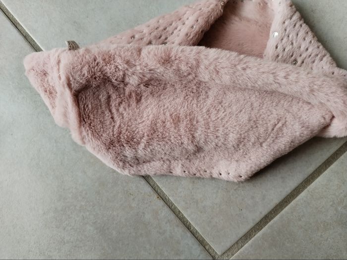 Tour de cou neuf - photo numéro 2