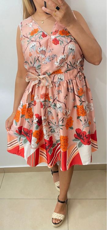Robe D’été Satinée Imprimée Fleurs Taille 40