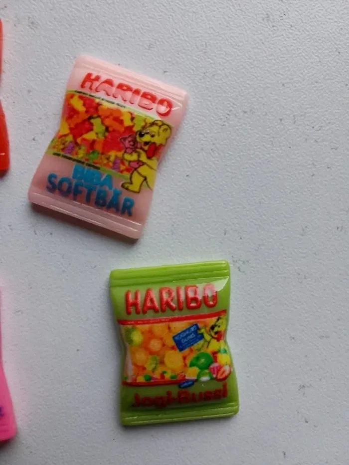 Lot accessoires poupée barbie paquet bonbon haribo - photo numéro 3
