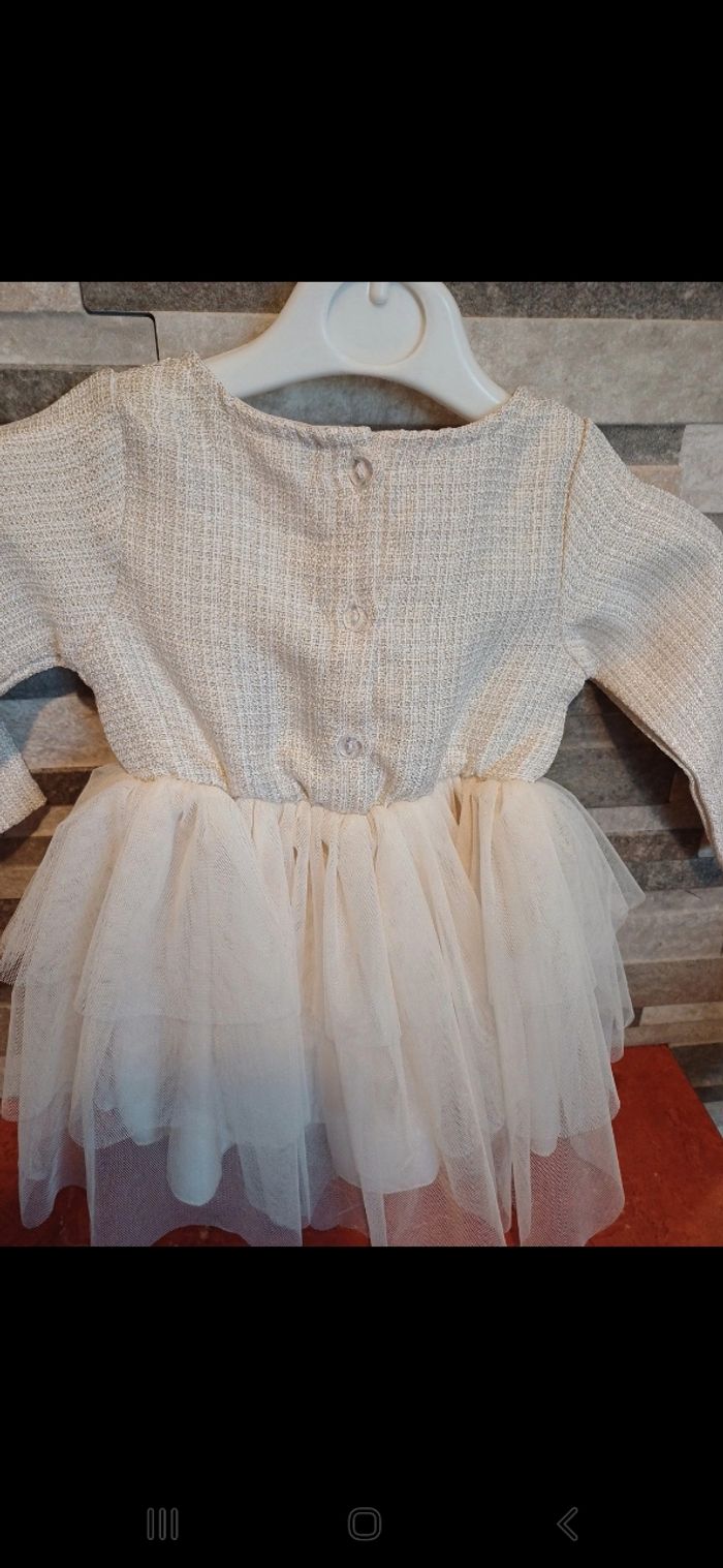 Robe bébé taille 9 mois - photo numéro 4