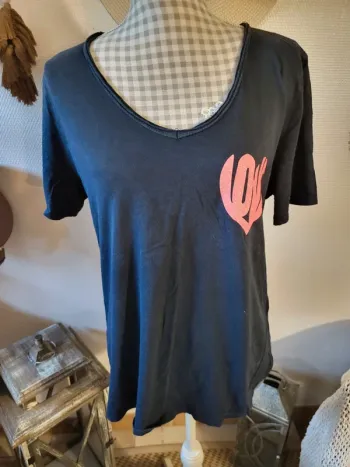 Tee-shirt love