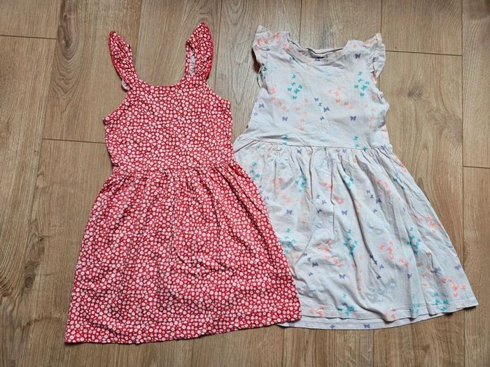 Lot de 2 robes H&M et Kiabi 8 ans