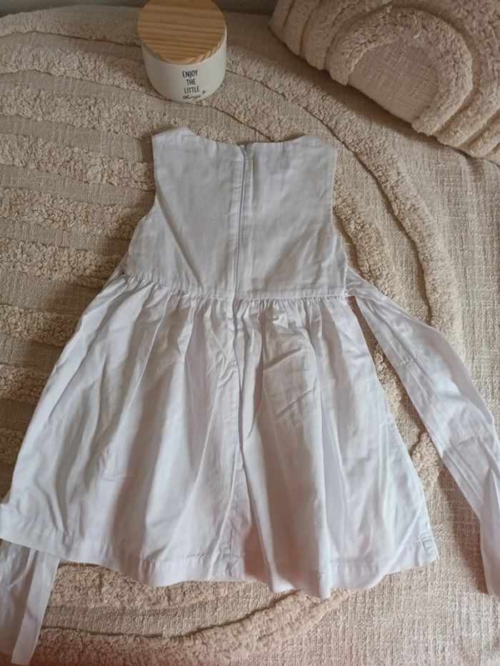 Jolie robe blanche La Compagnie des Petits taille 3 ans - photo numéro 3