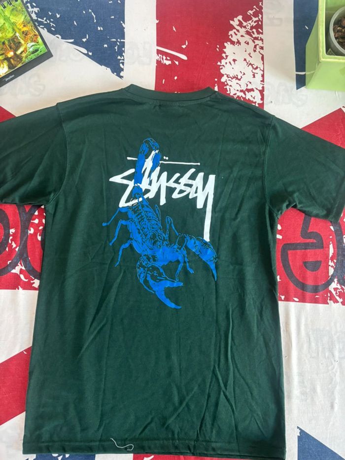 T-shirt Stussy Rework taille M/L vert motif « scorpion » - photo numéro 5