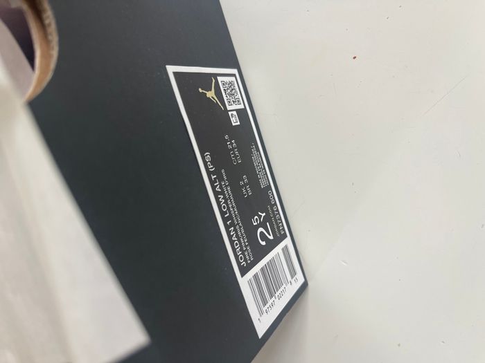 Nike air Jordan 1 low neuve authentiques - photo numéro 2