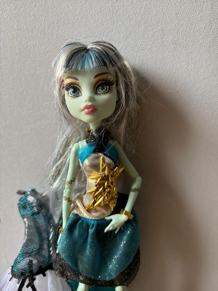 Monster high frankie - photo numéro 2