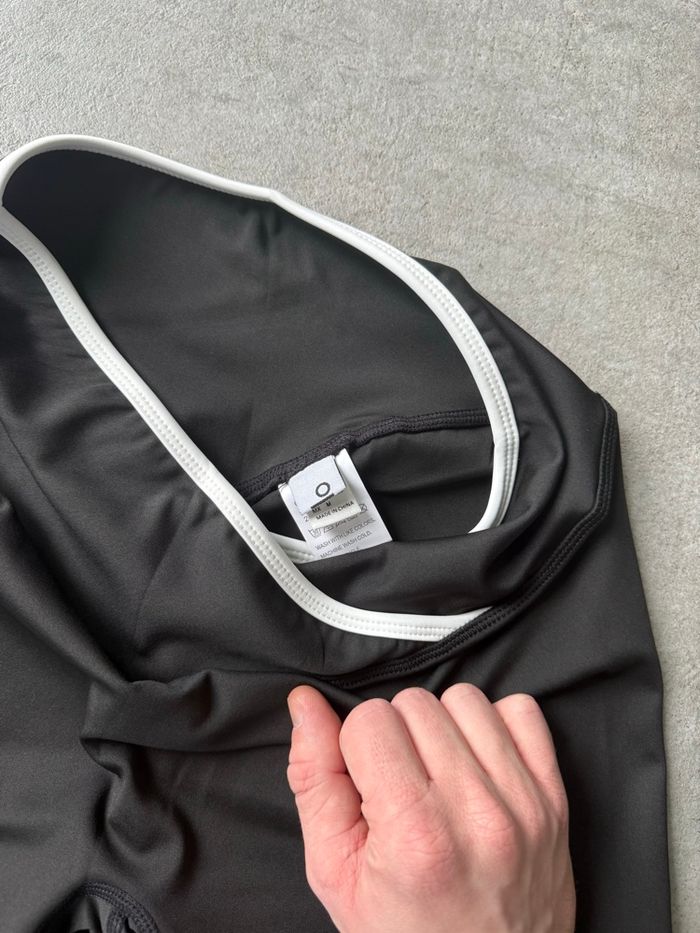 Short Alo yoga noir - Taille M - Neuf - photo numéro 3