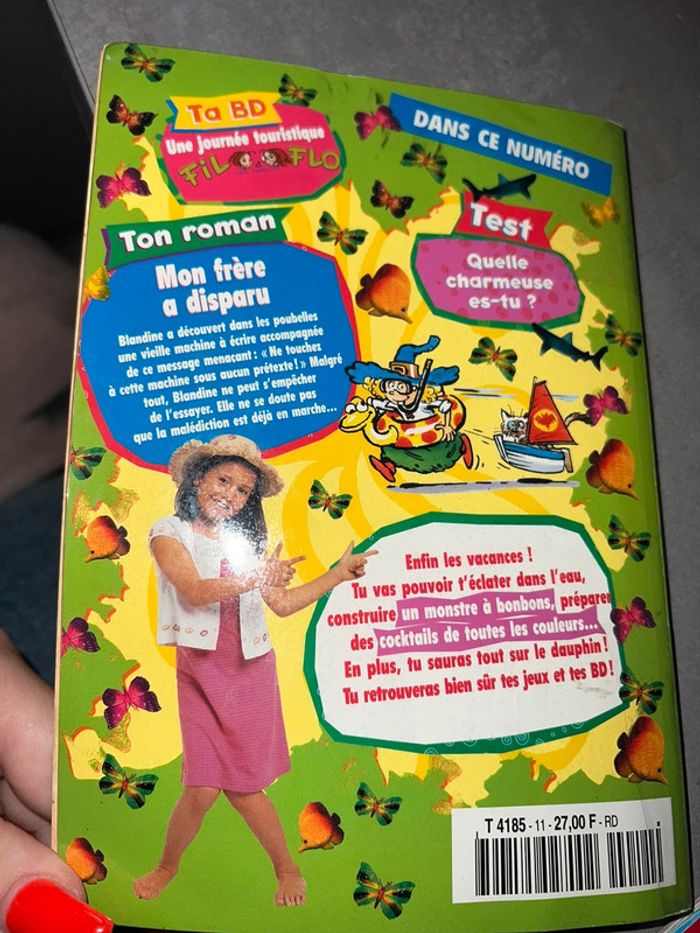 Livre bouquin lecture fille 8 - 12 ans les ptites sorcières vintage année 2000 magasine - photo numéro 8