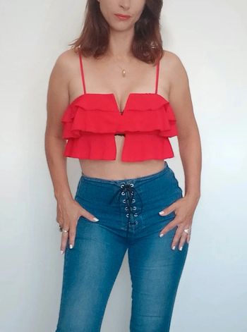 Top crop volante décolleté sexy rouge taille 36