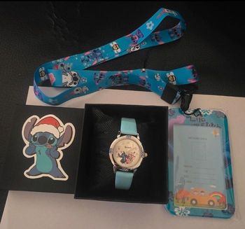 Montre et porte carte stitch disney avec cordon tour de cou neuf