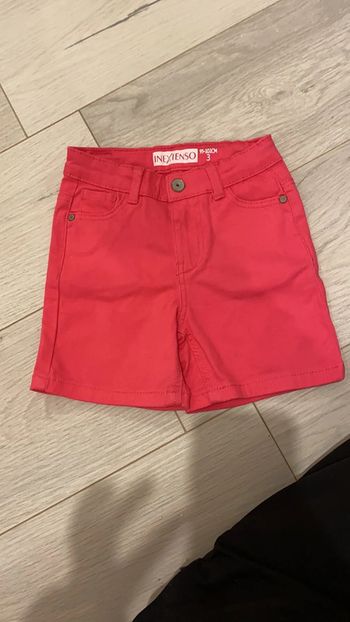Short très bonne etat