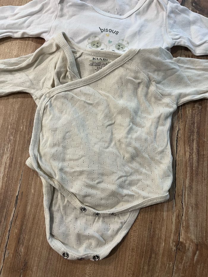 Lot 7 bodies Manches longues taille 3 mois - photo numéro 5
