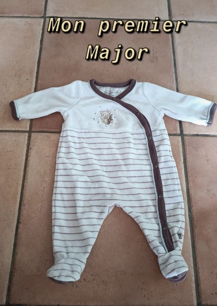 Lot pyjamas 1 mois - photo numéro 5