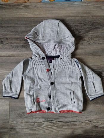 Gilet avec boutons gr