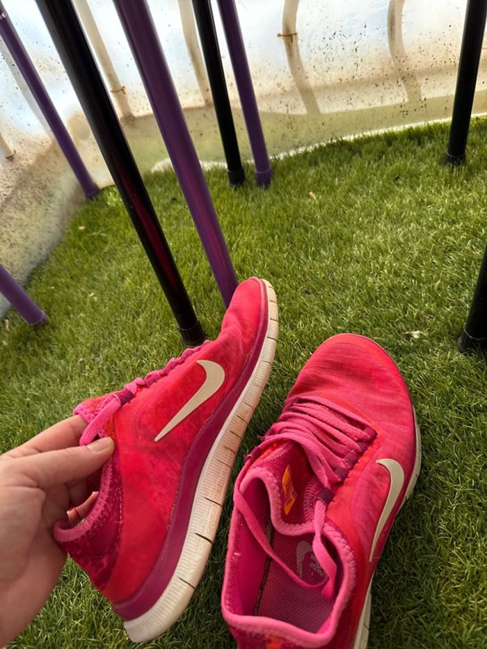 Basket Nike taille 37,5 - photo numéro 4