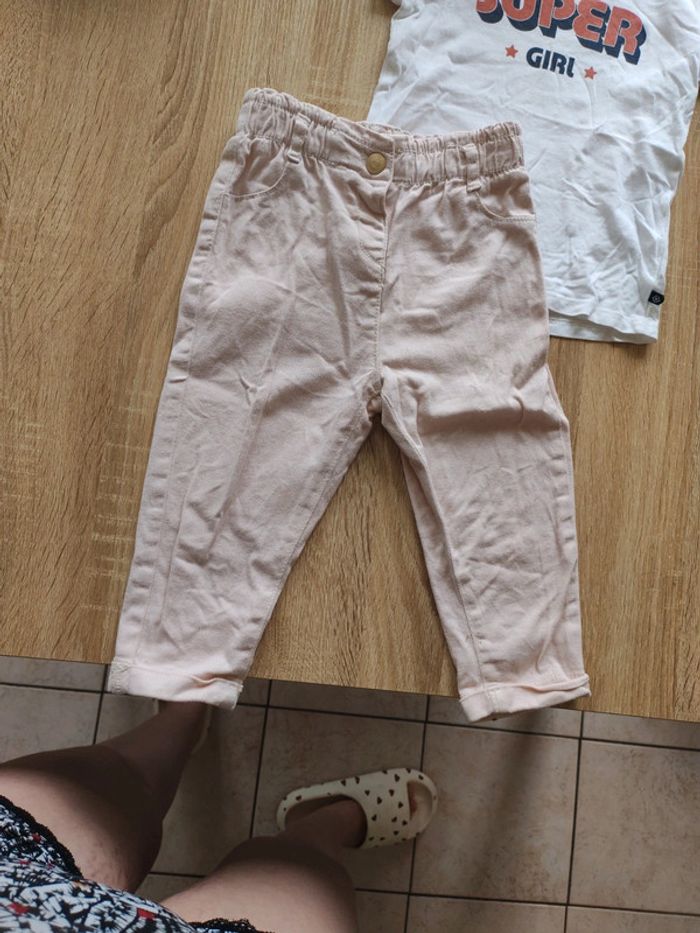 Lot jeans et tee-shirt - photo numéro 2