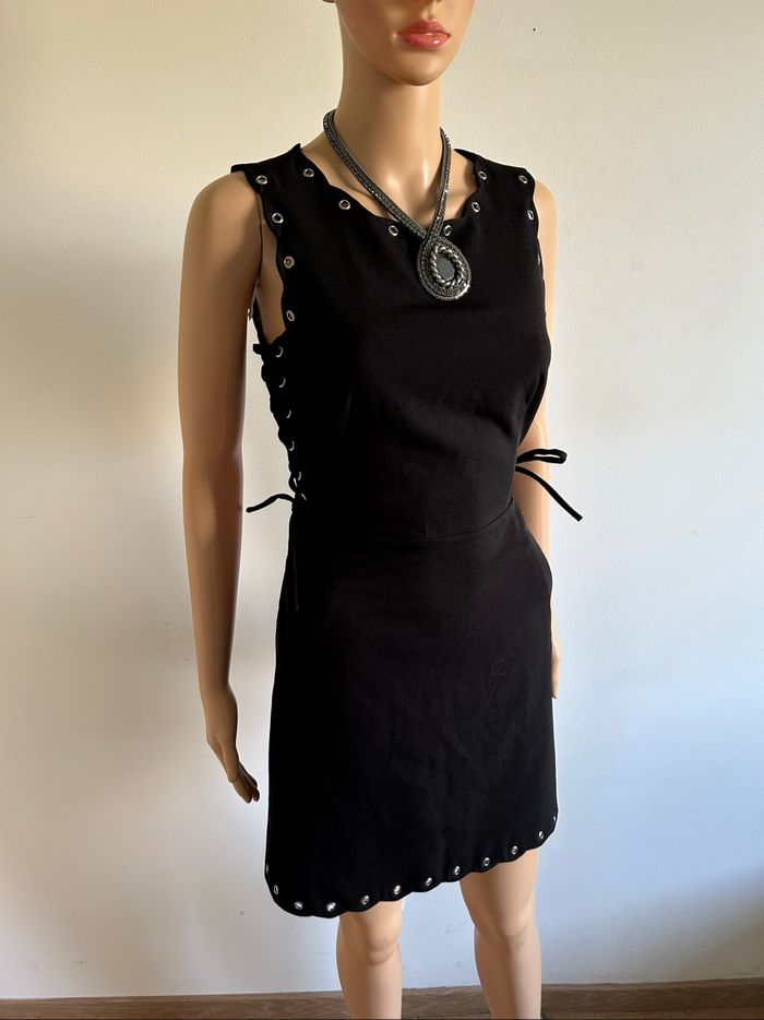 Robe noire sans manches Morgan taille 36 bon état (avec défaut) - photo numéro 2