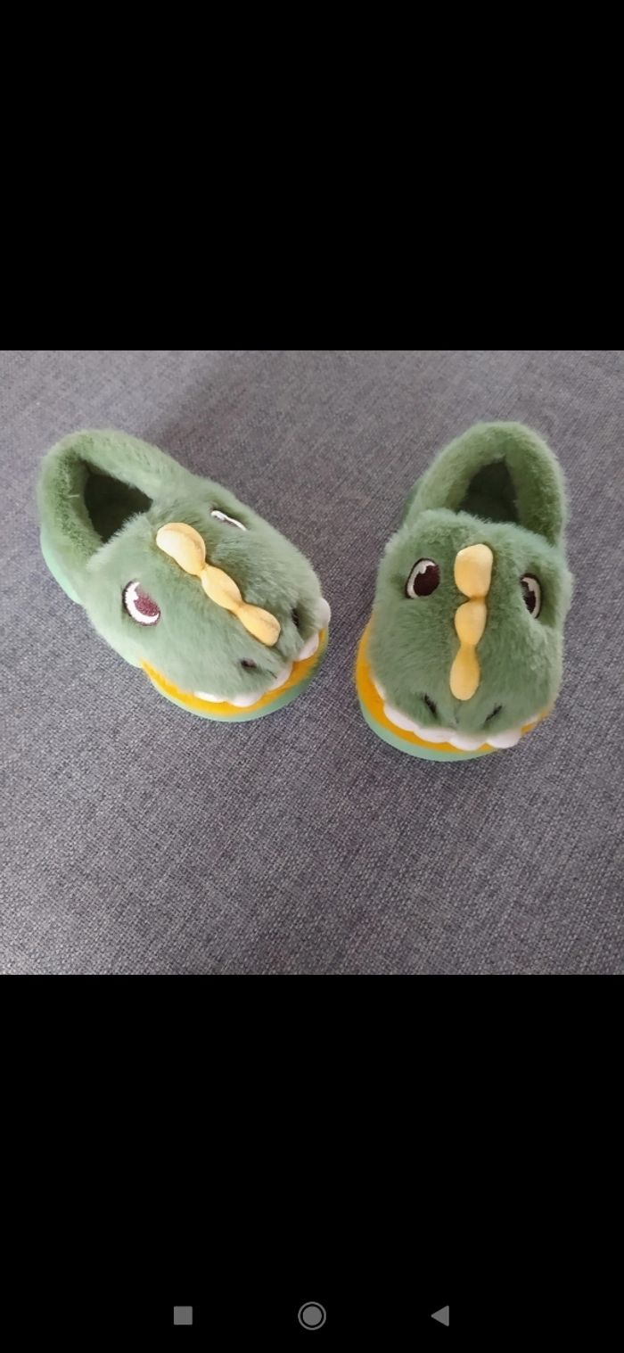 Chaussons fourrés taille 22/23