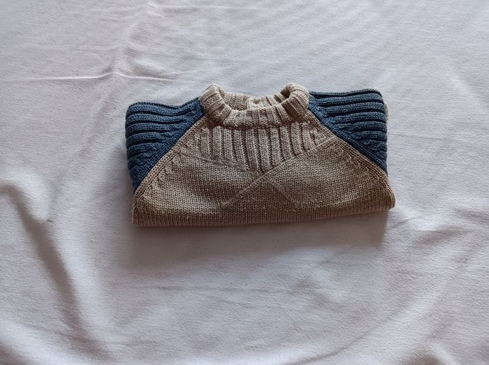 Pull taille 6 mois - photo numéro 2