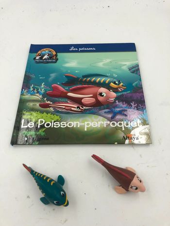 Livre + 2 figurines / le poisson-perroquet collection Altaya