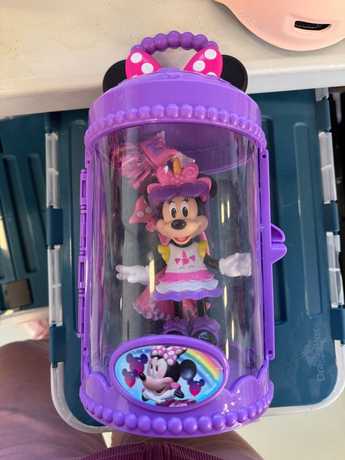 Figurine Minnie avec ses accessoires - photo numéro 3