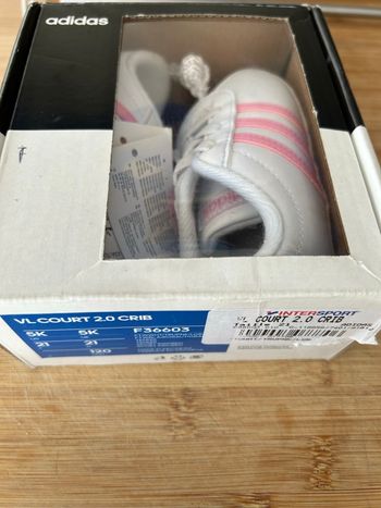 Baskets adidas neuves pointure 21