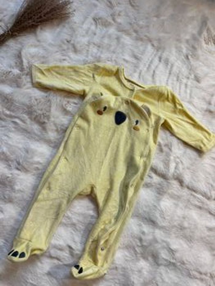 Lot de trois pyjamas, taille 12 mois - photo numéro 2