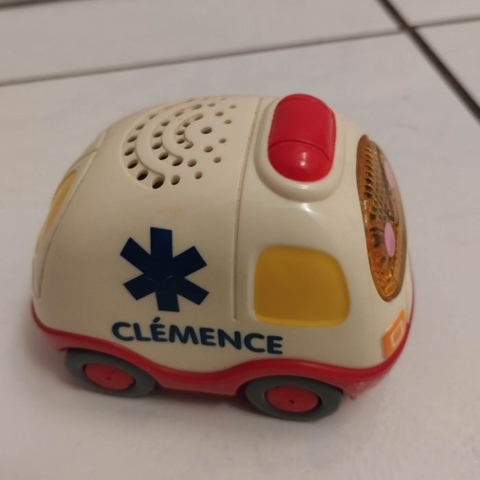 Tut Tut bolide clémence ambulance rouge - photo numéro 3