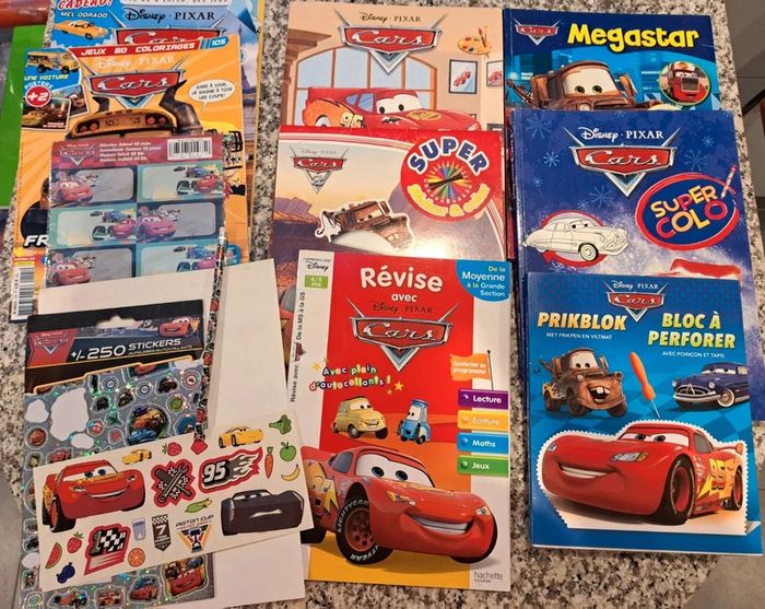 Cars : Coloriages & Stickers