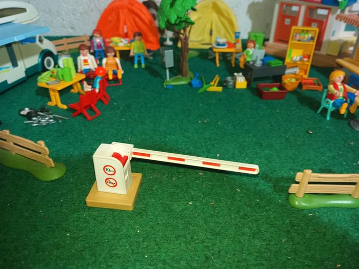 Camping playmobil avec camping car - photo numéro 4