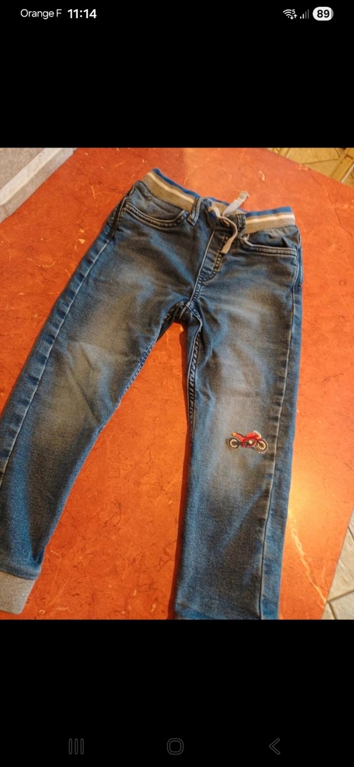 Jean garçon taille 5 ans