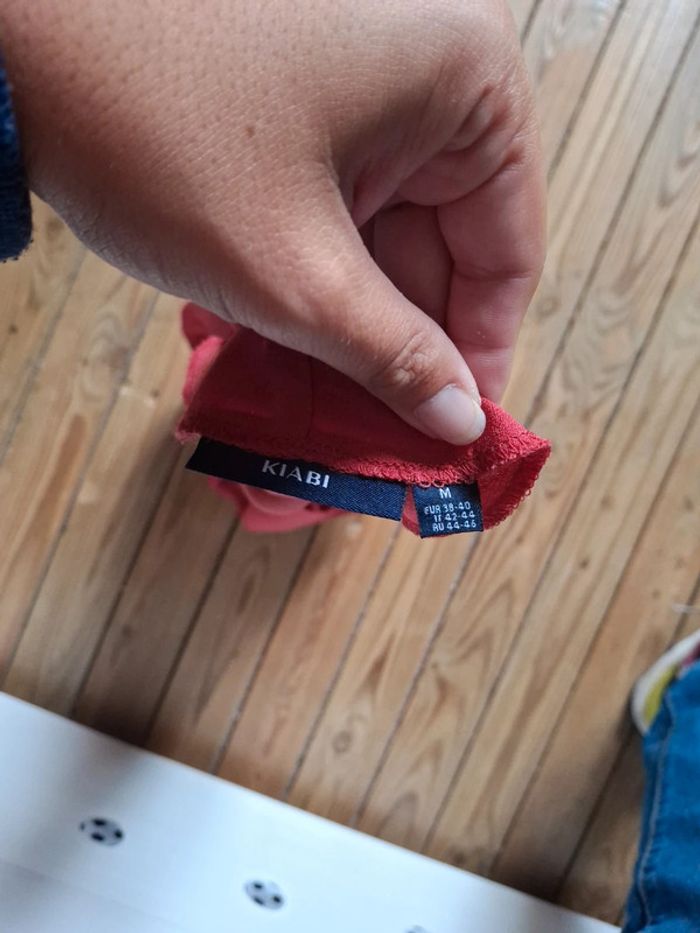 Haut taille m - photo numéro 4