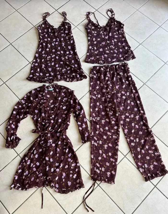 Superbe pyjama / ensemble de nuit 4 pièces vintage Eskimo - photo numéro 2