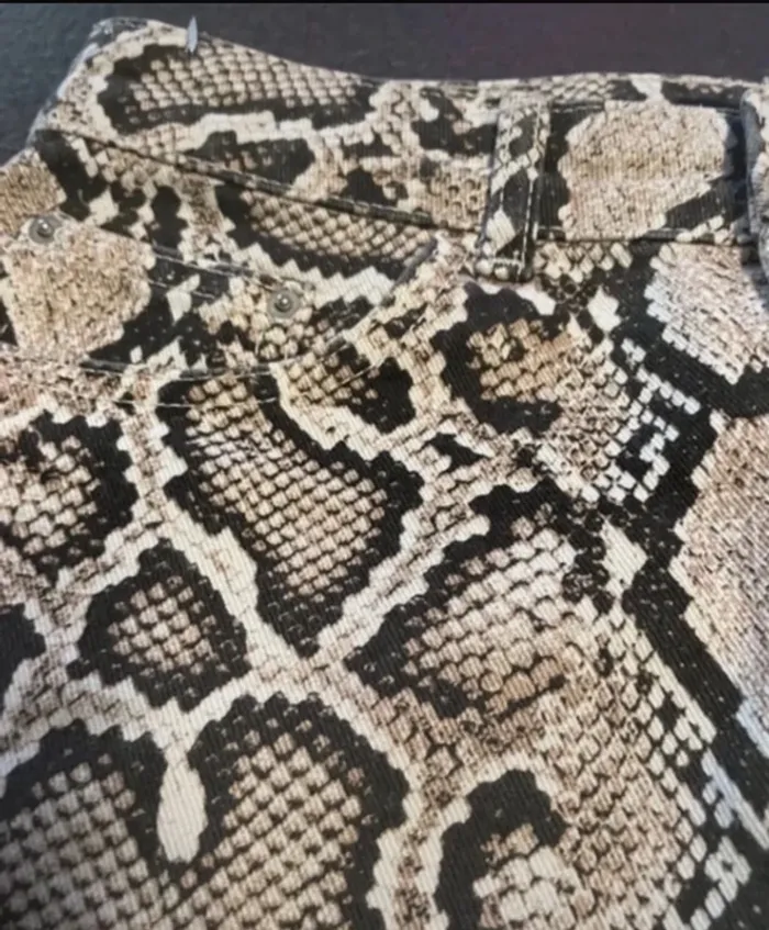 Mini-jupe en jean Zara 🐍 imprimé serpent - Taille M (38) - photo numéro 7