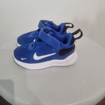 Basket Nike bébé taille 21