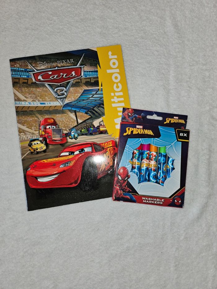 Coloriage et feutres