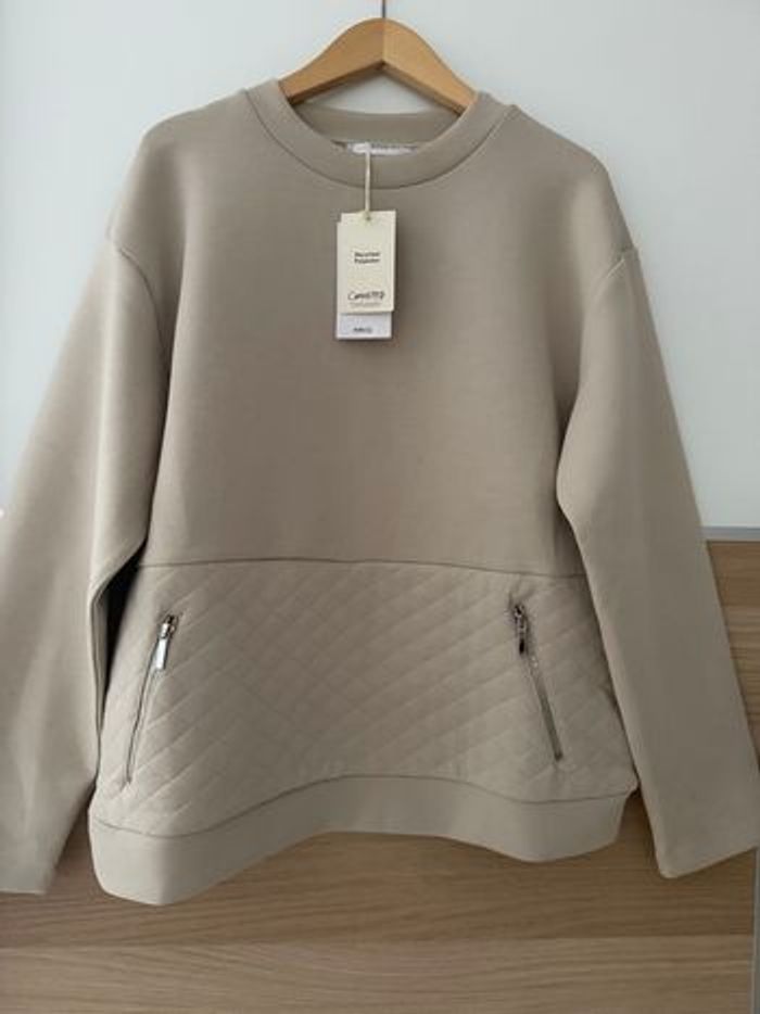 Sweat avec poche mango taille S beige neuf avec étiquette - photo numéro 1