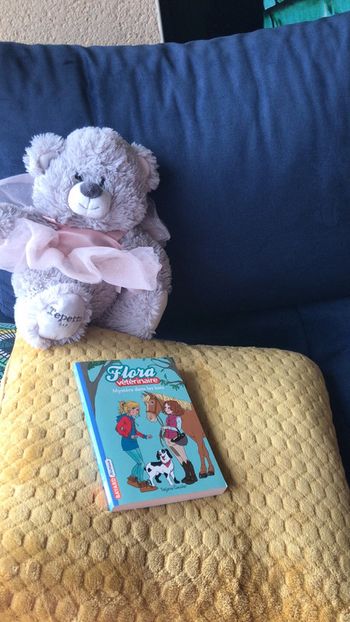 Livre collection bavard animaux Flora vétérinaire