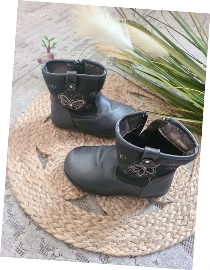 Bottines taille 23 - photo numéro 4