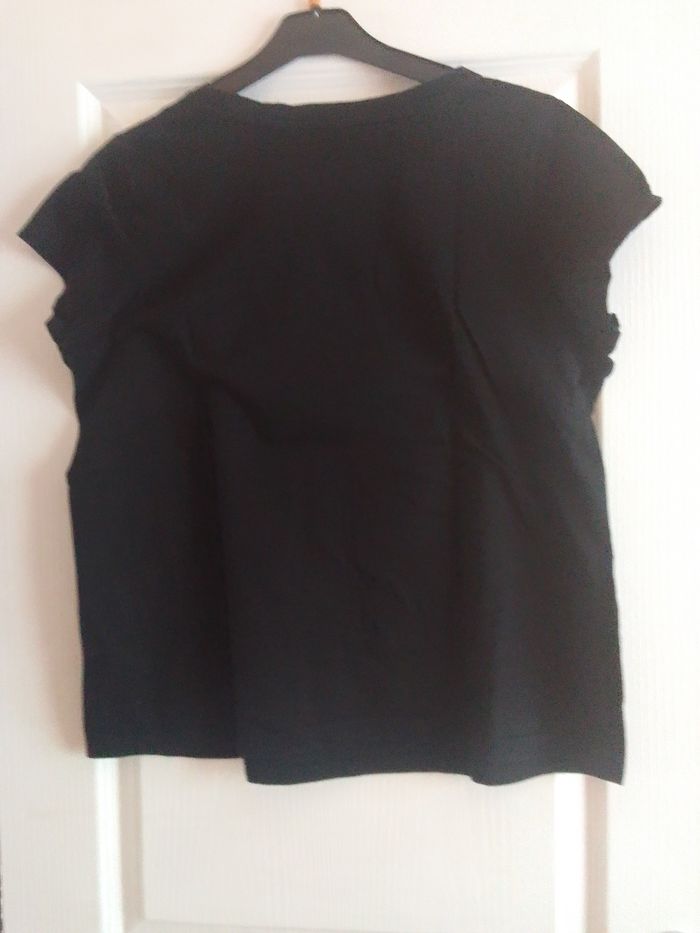 Tee shirt noir avec motif