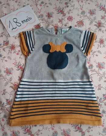 Robe Disney taille 18 mois en très bon état
